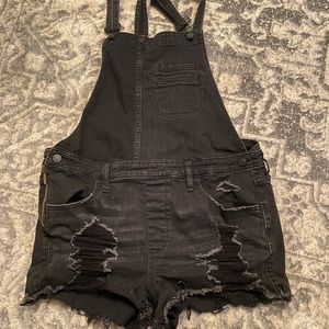 Black express short overalls